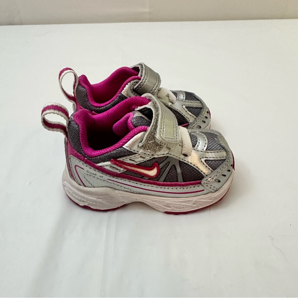 Nike Kids Sneakers - Silver and Pink‎